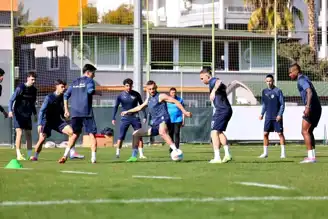 Alanyaspor, Karagümrük'ü Antrenmanla Karşıladı