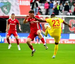 Antalyaspor-Kayserispor: İlk Yarı 1-0 Antalyaspor'un