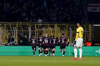Fenerbahçe, Rangers'e İlk Yarıda 2-1 Yenildi