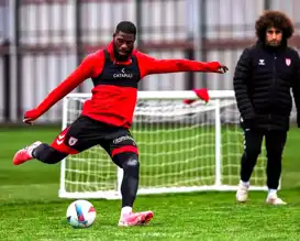 Samsunspor, Beşiktaş'ı Yenip Zirveye Yükselmek İstiyor!