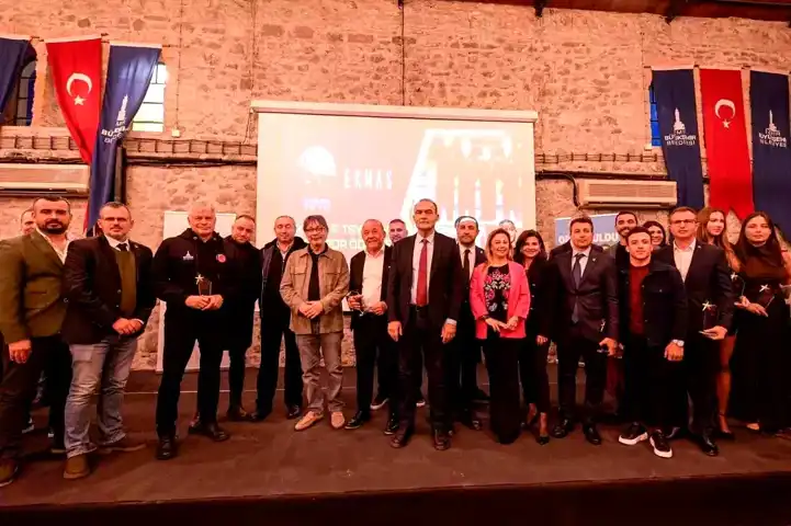 TSYD İzmir'de Yılın Spor Ödüllerini Verdi