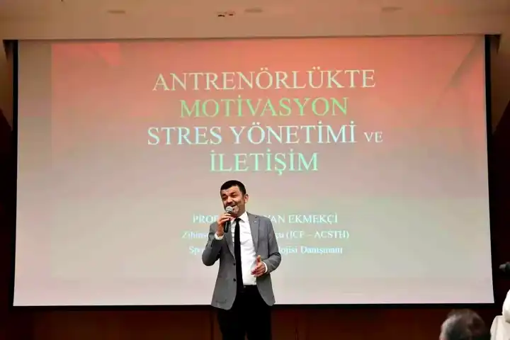 Denizli'de Spor Eğitmenlerine Motivasyon Eğitimi