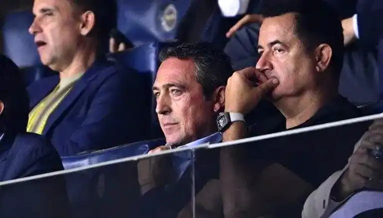 Fenerbahçe'de öfke dorukta: Yönetim ve futbolcular hedefte!