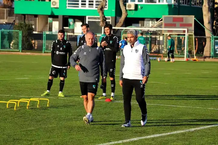 Kocaelispor, Erzurumspor Deplasmanına Hazırlanıyor