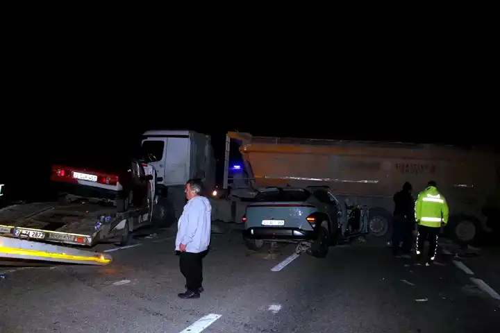 Kula'da Trafik Kazası: 1 Ölü, 4 Yaralı
