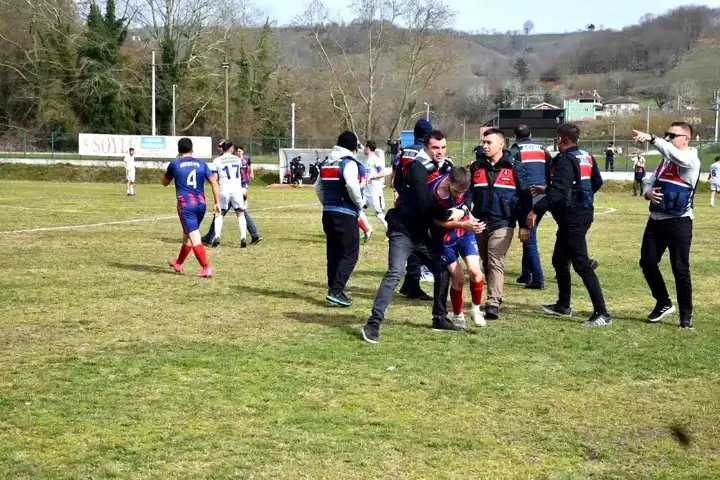 Sakarya Amatör Lig Maçında Kavga!