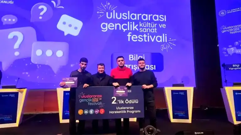 Sındırgı Gençliği Bilgi Yarışmasında İkinci Oldu!